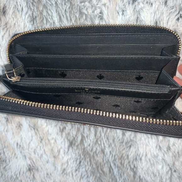 Large Kate Spade Wallet - Picture 2 of 2